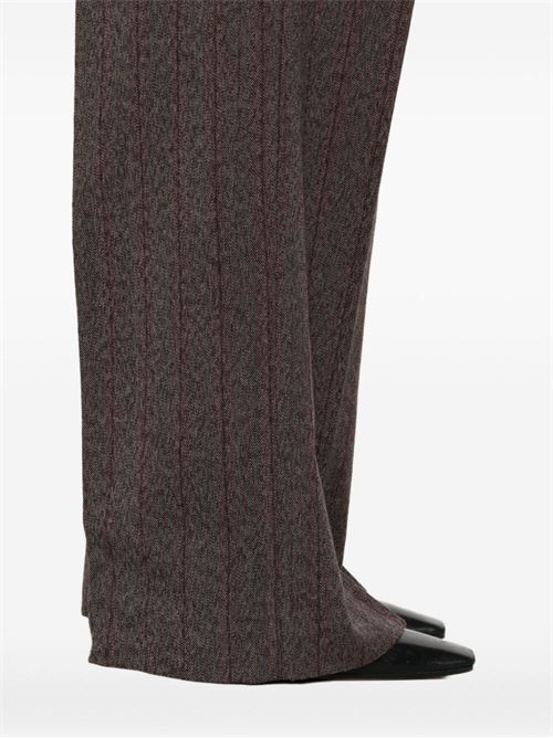 Pantalone marrone di GOLDEN GOOSE in lana gessata caratterizzati da gamba larga, tasche, chiusura con zip e bottone e passanti per cintura. GOLDEN GOOSE | GWP02463P00209483120